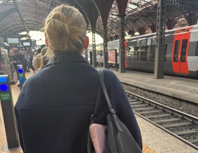 Når dit barn flytter hjemmefra: Glæde, sorg og det at give slip